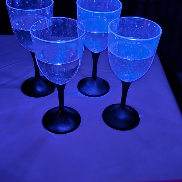 LED Light-Up Wine Glass Set - Multicolor - Picture 6 of 15